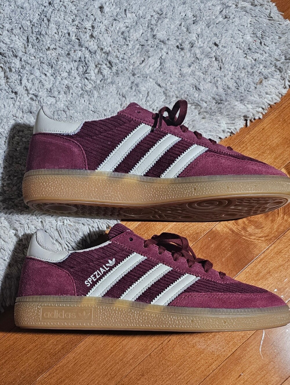 Adidas Originals Handball Spezial sneakers in burgundy Woman Size 8 Pre-loved